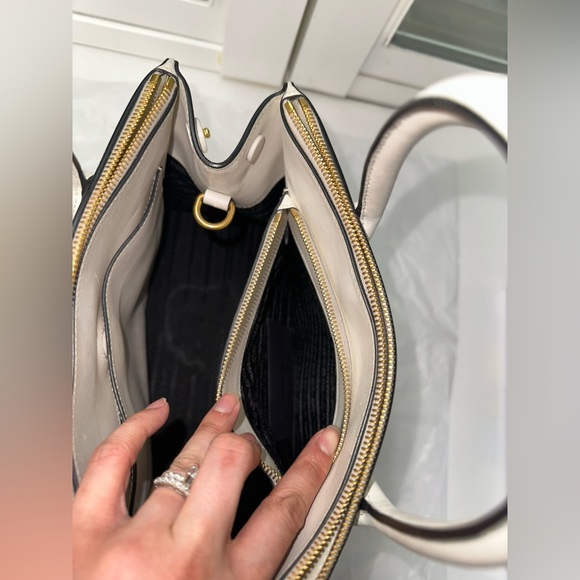 Prada Saffiano City Authentic Vintage - Picture 4 of 13